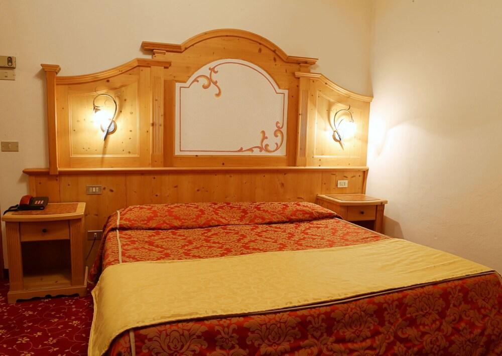 Hotel Belvedere Srl Fai della Paganella Ngoại thất bức ảnh
