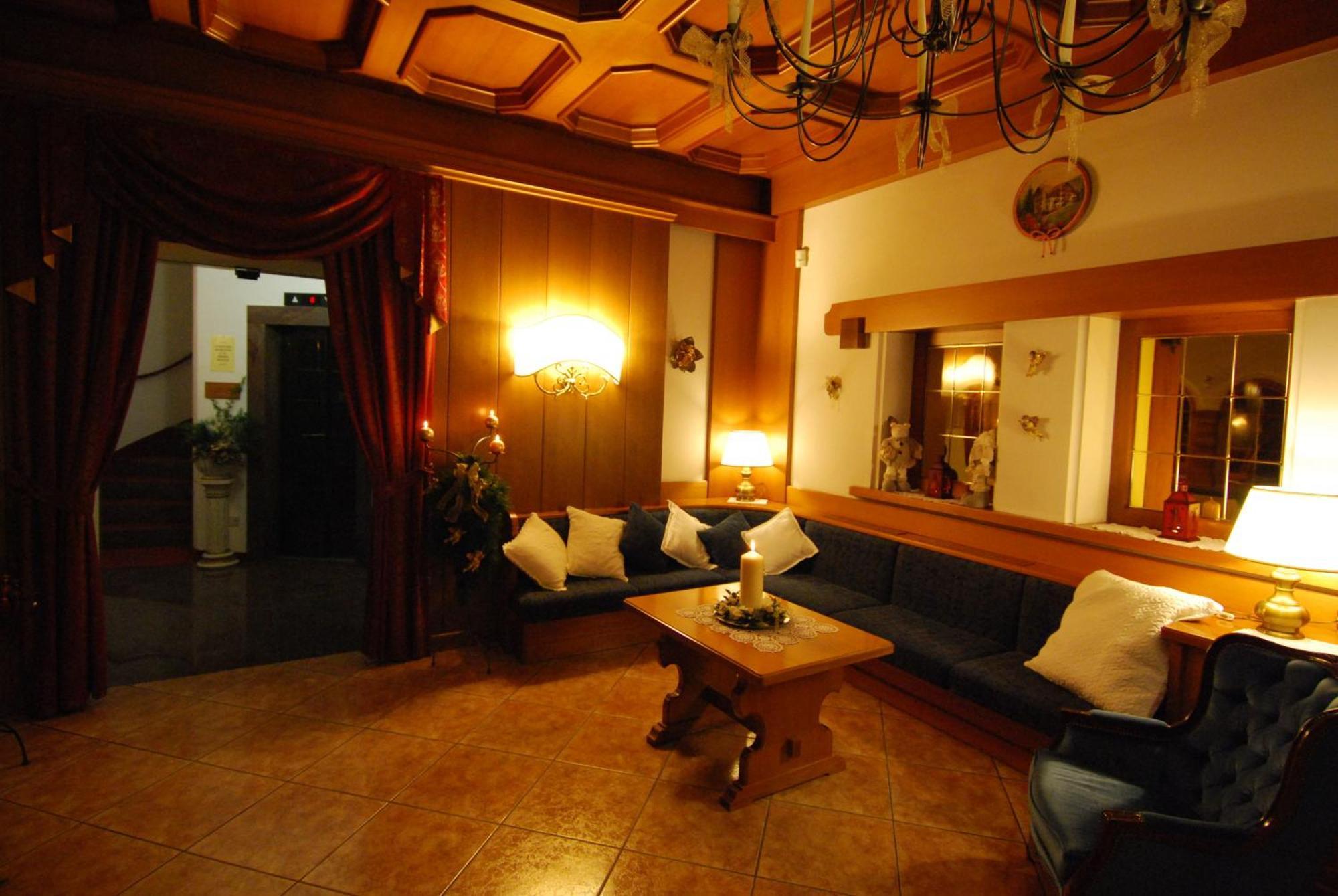 Hotel Belvedere Srl Fai della Paganella Ngoại thất bức ảnh