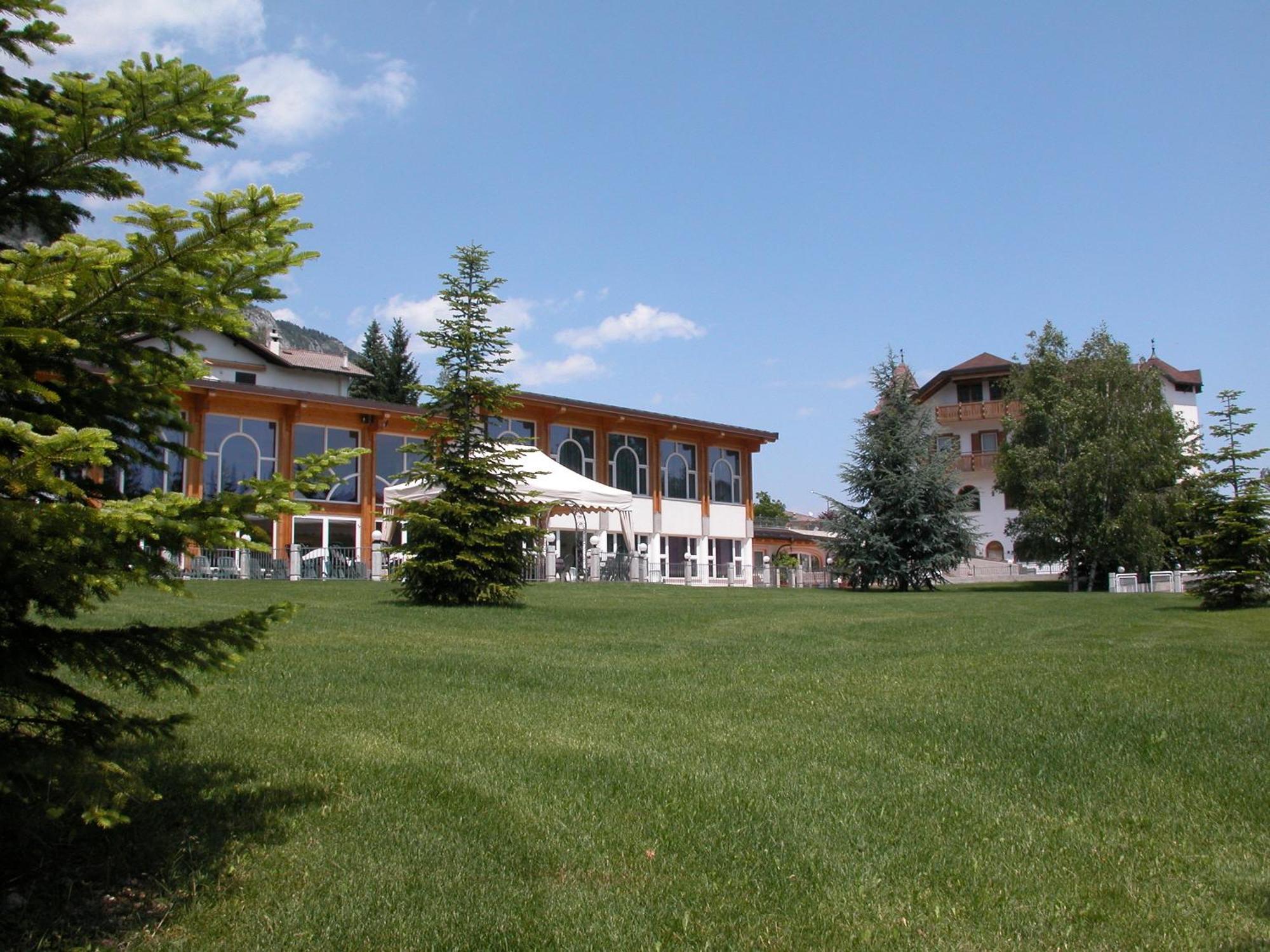 Hotel Belvedere Srl Fai della Paganella Ngoại thất bức ảnh