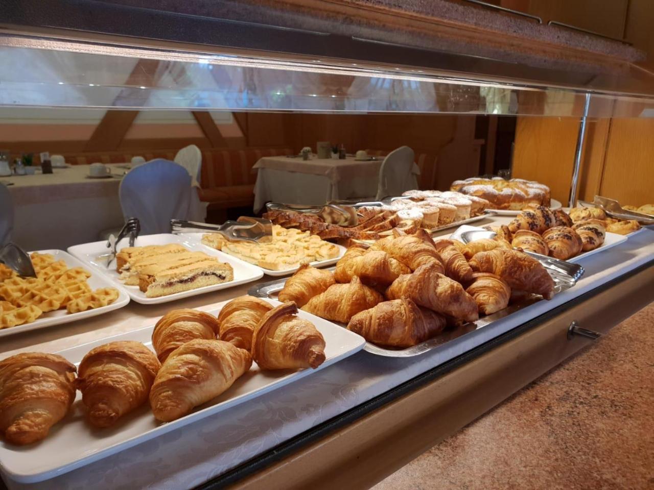 Hotel Belvedere Srl Fai della Paganella Ngoại thất bức ảnh