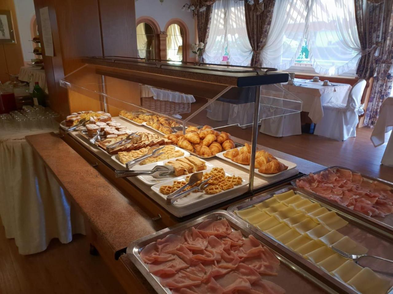 Hotel Belvedere Srl Fai della Paganella Ngoại thất bức ảnh