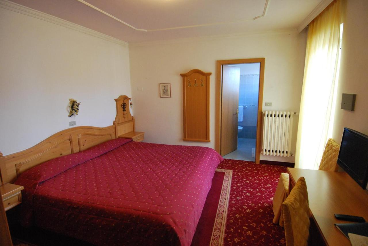 Hotel Belvedere Srl Fai della Paganella Phòng bức ảnh