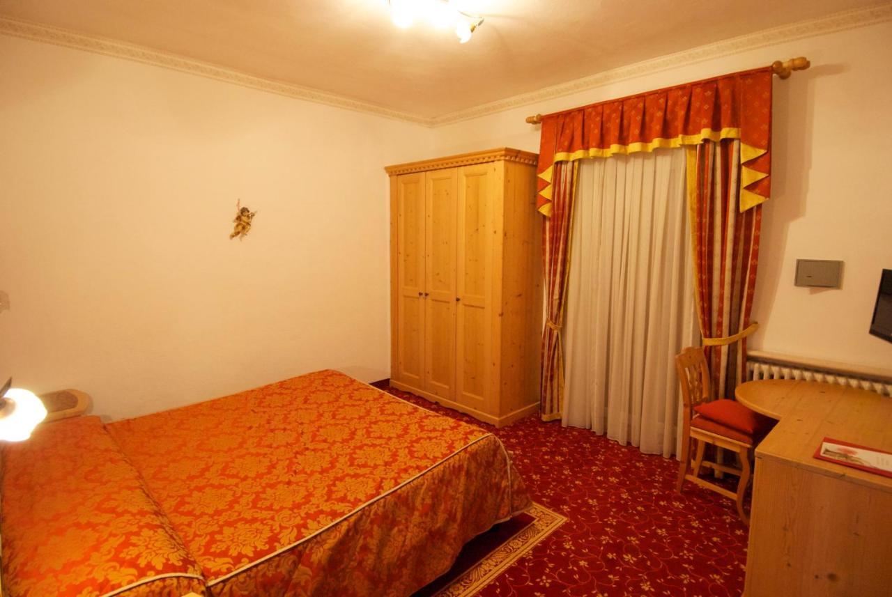 Hotel Belvedere Srl Fai della Paganella Phòng bức ảnh